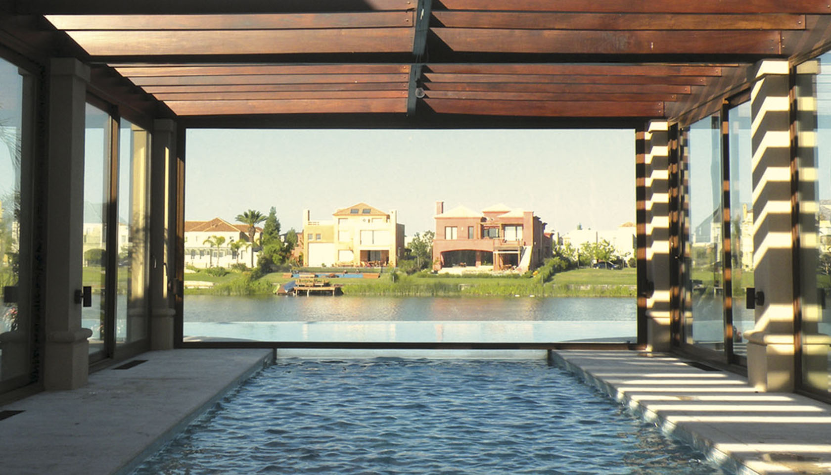 casas con vista al lago, arquitectura y paisaje